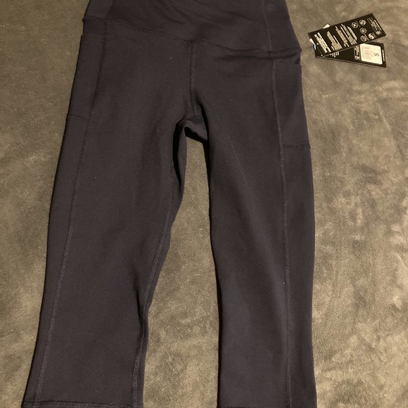 Lot of two pair,Skechers Women’s Black and Navy Bottoms - Picture 5 of 8